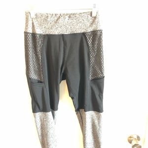 Pop Fit leggings size small